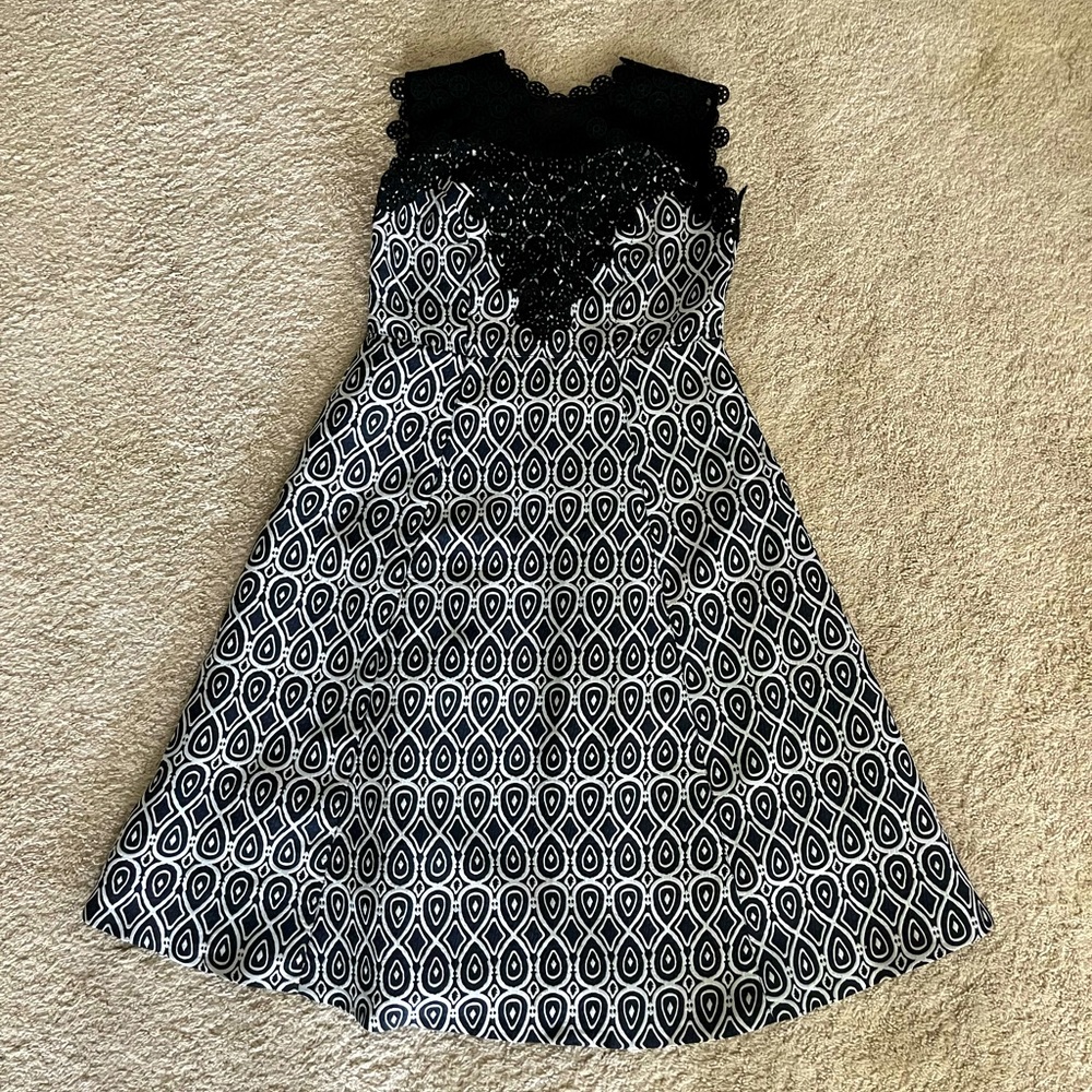 Soie Patterned Navy Blue and White Tie-back Midi Dress - Size M